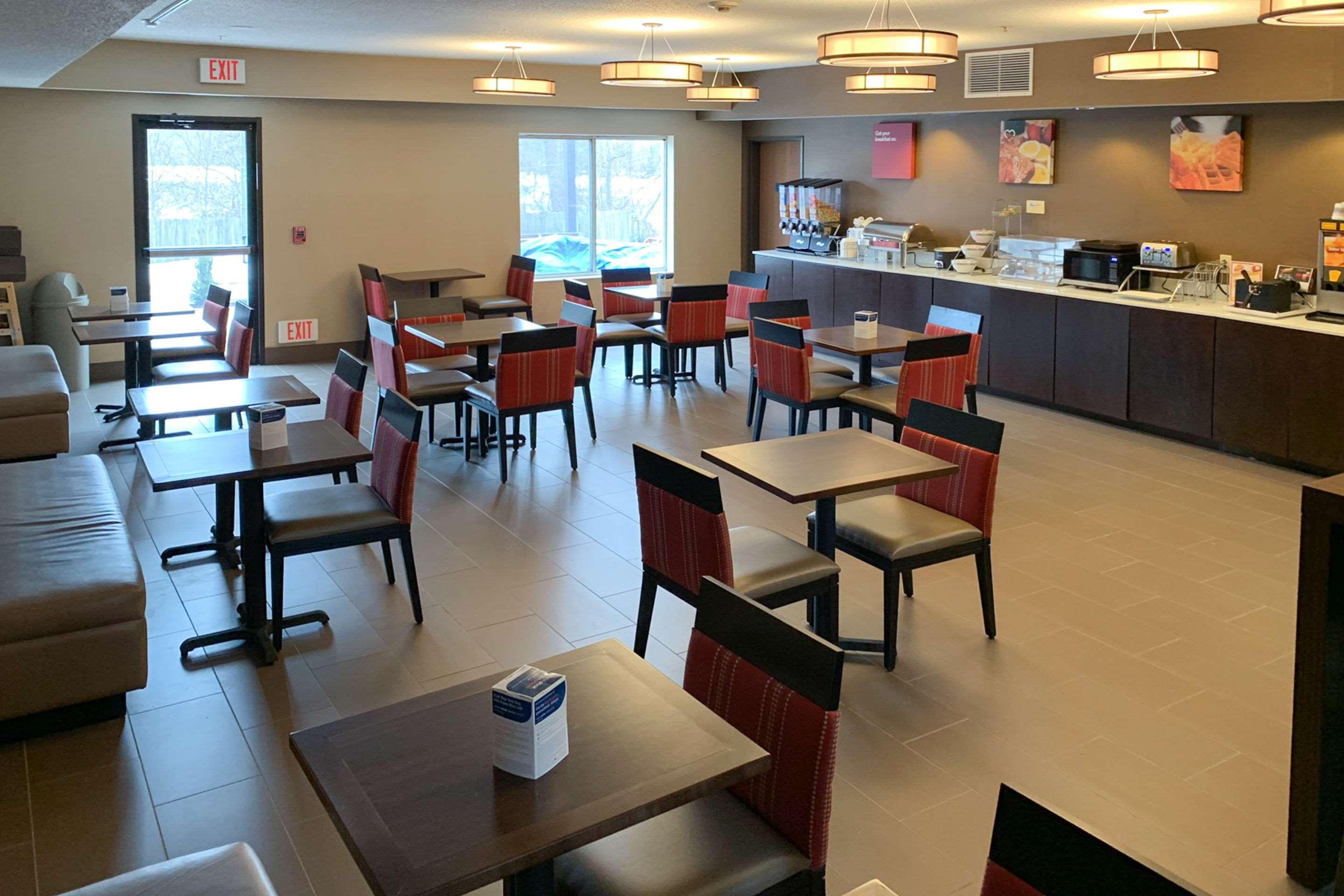 Comfort Suites Auburn Near I-69 Esterno foto