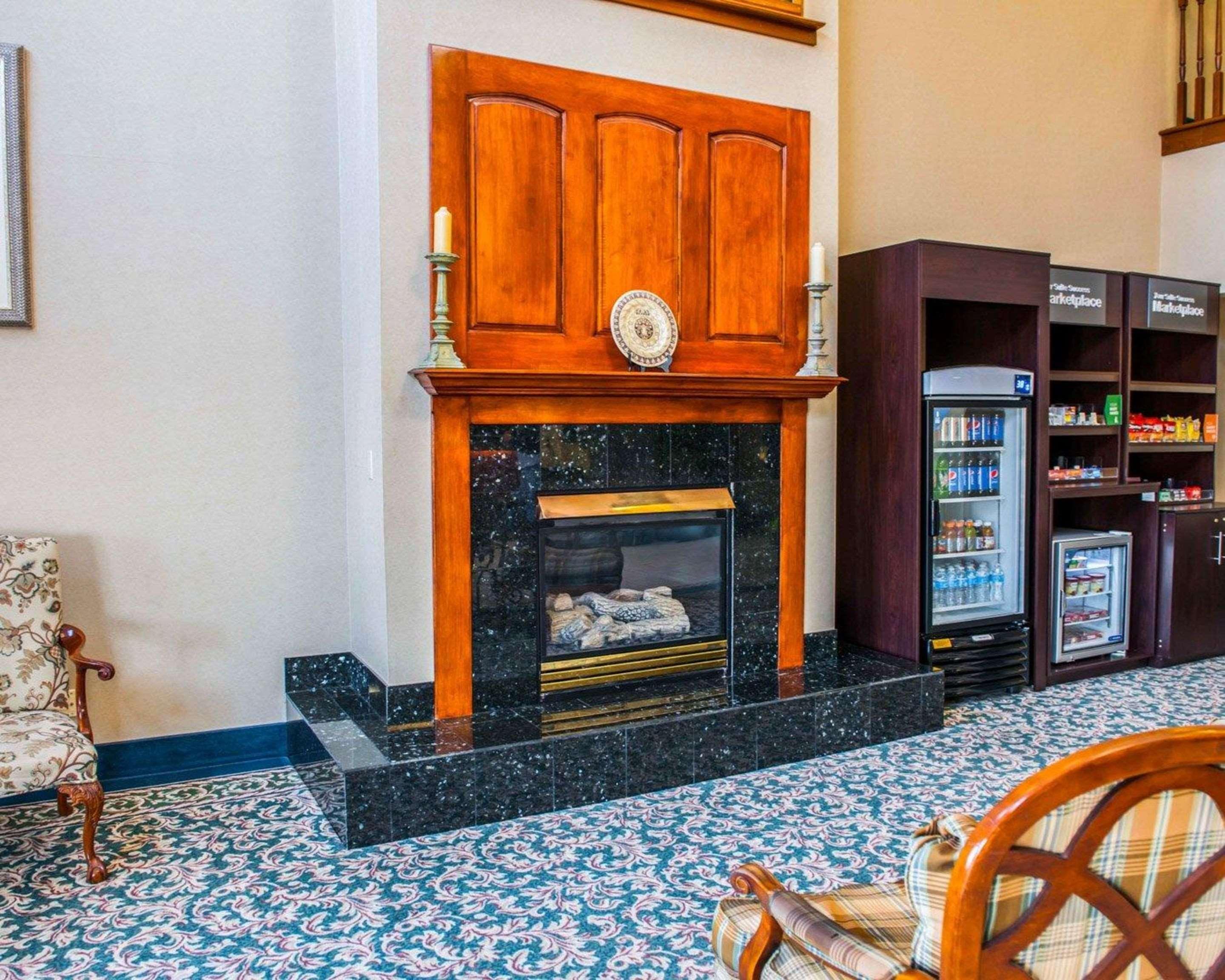 Comfort Suites Auburn Near I-69 Esterno foto